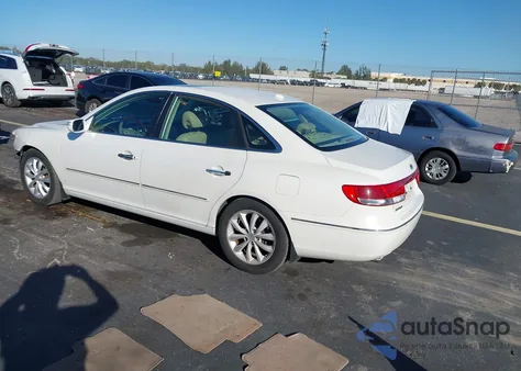 2008 Hyundai Azera Limited z USA, uszkodzony, nr VIN KMHFC46F08A304841